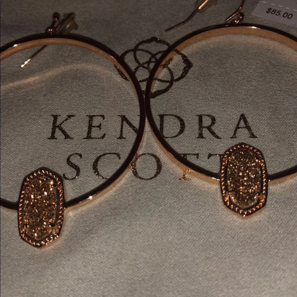 KENDRA SCOTT ROSE GOLD ELORA HOOPS